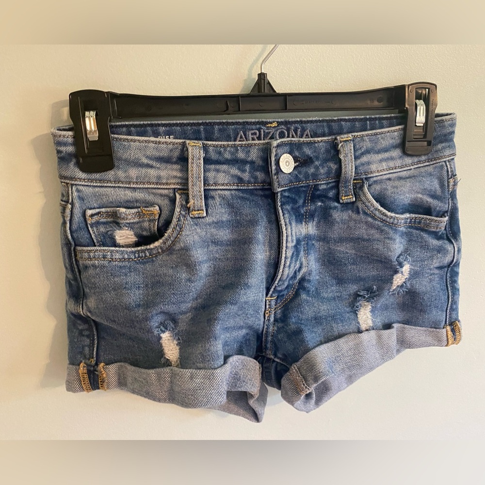 Arizona Jean shorts size 0 mid-rise 2.5 inseam 90% cotton 5% recycled cotton